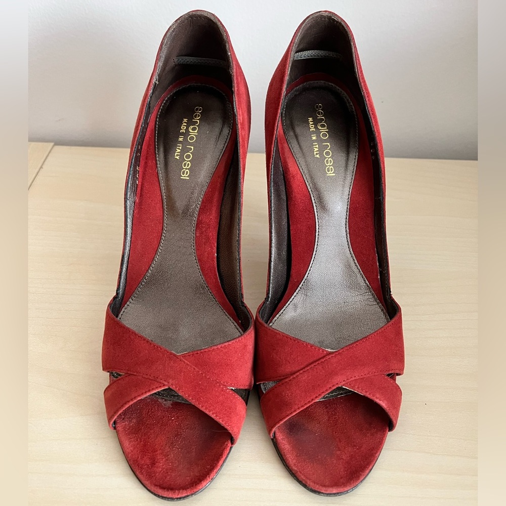 Preloved Sergio Rossi size 37 heels Burgandy. Re-soled.